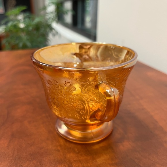 [SOLD] Vintage Federal Glass Normandie Iridescent Marigold Sugar Bowl - Picture 4 of 8